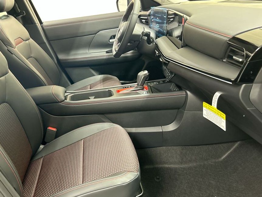 2025 Nissan Kicks SR AWD - Photo 23