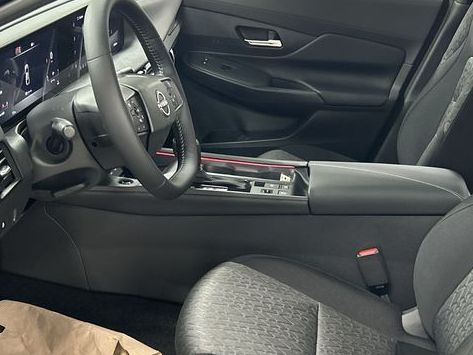 2026 Nissan Sentra SV - Photo 12