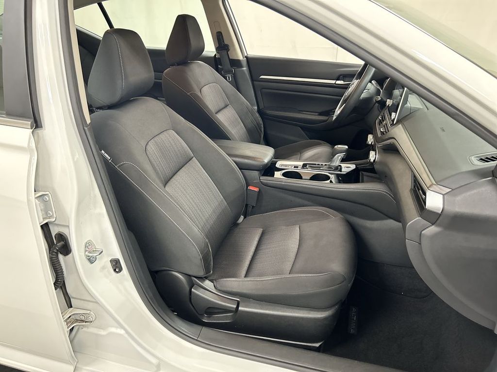 2023 Nissan Altima SV - Photo 22