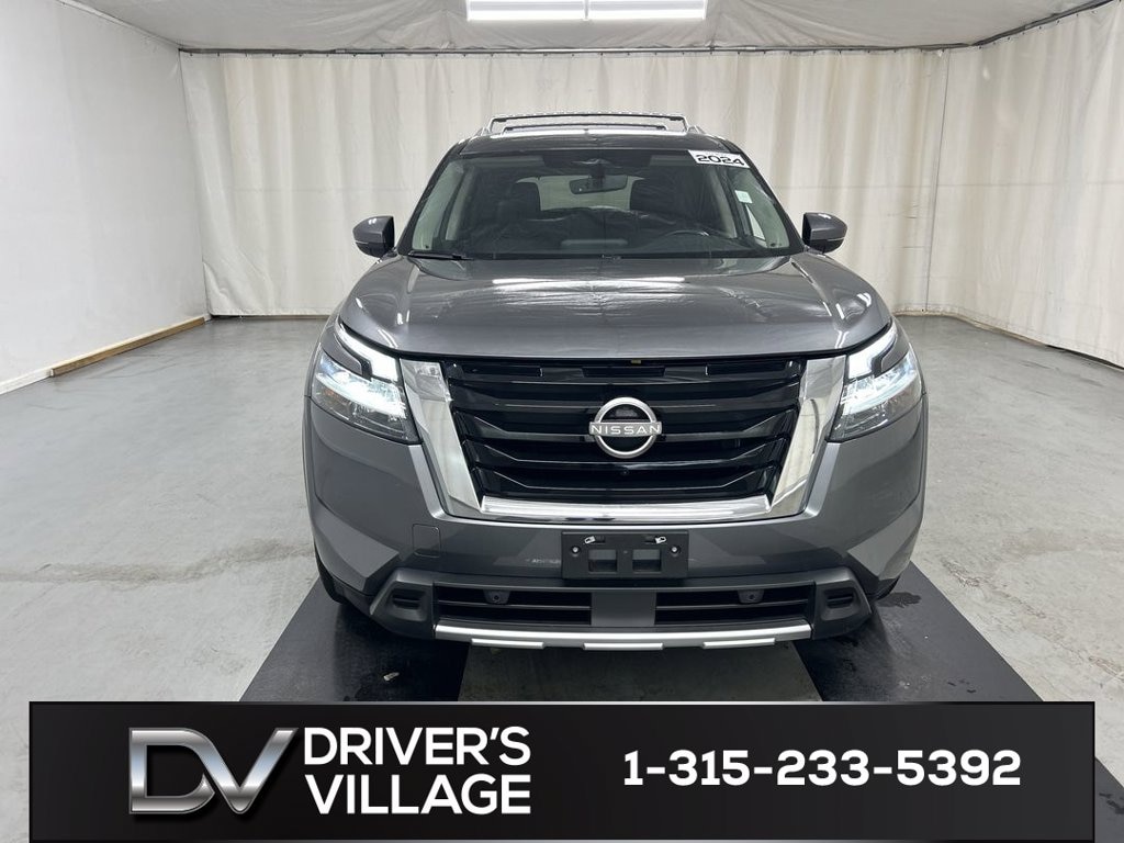 Used 2024 Nissan Pathfinder SL SUV