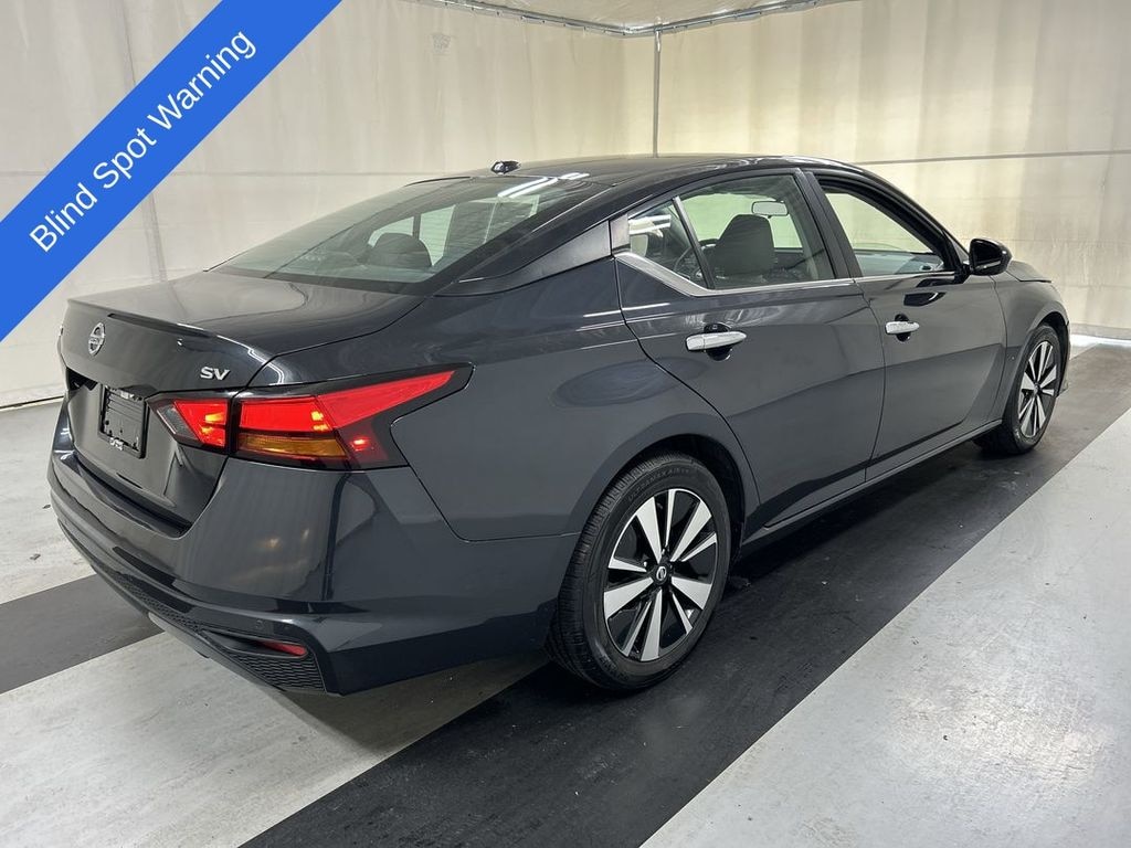 Used 2021 Nissan Altima 2.5 SV Sedan