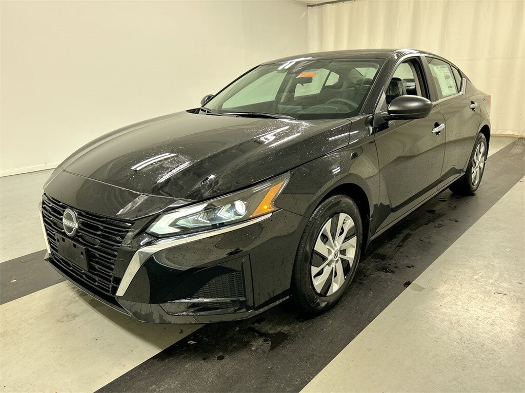 2025 Nissan Altima 2.5 S photo 4