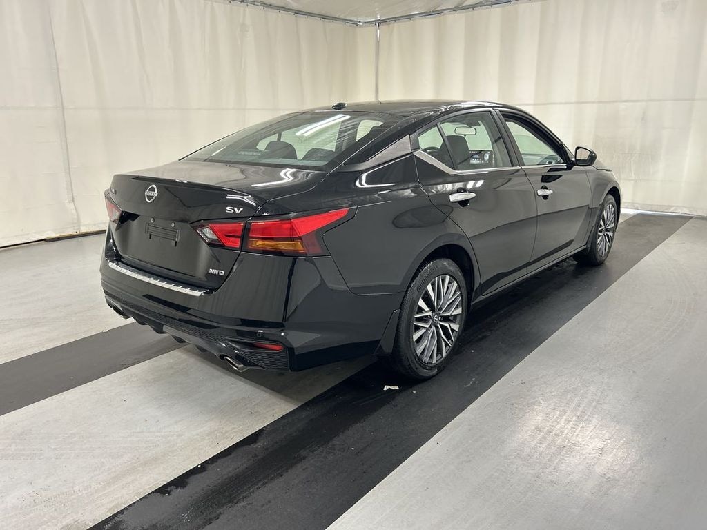 Used 2023 Nissan Altima 2.5 SV Sedan