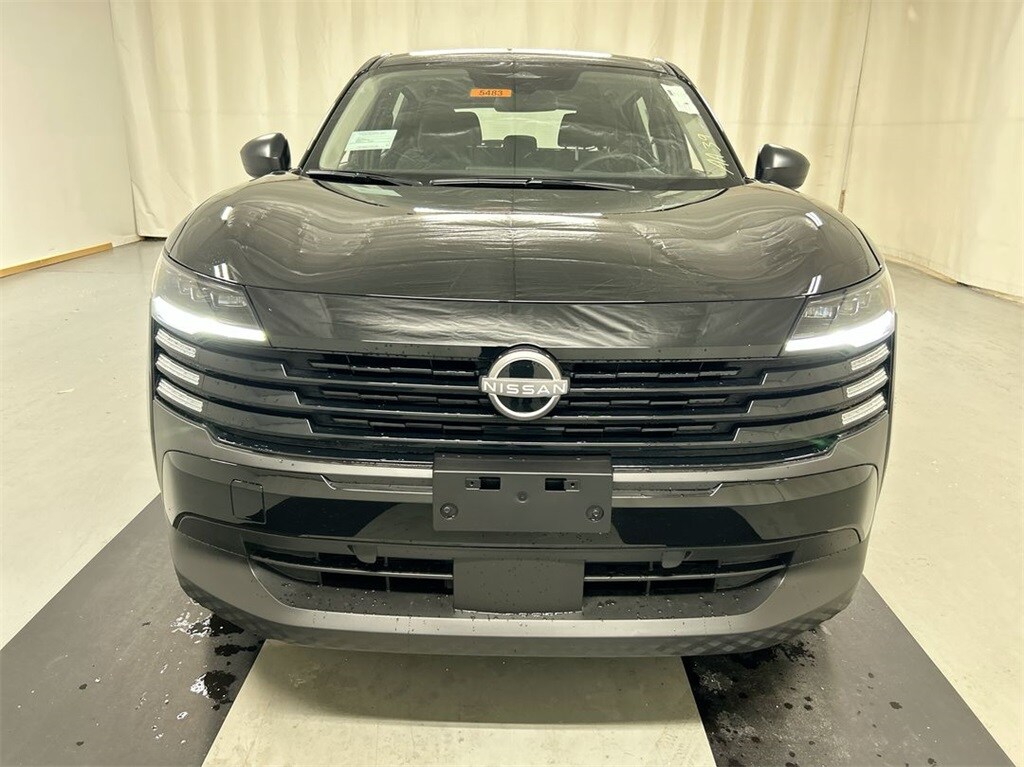 2025 Nissan Kicks S photo 3