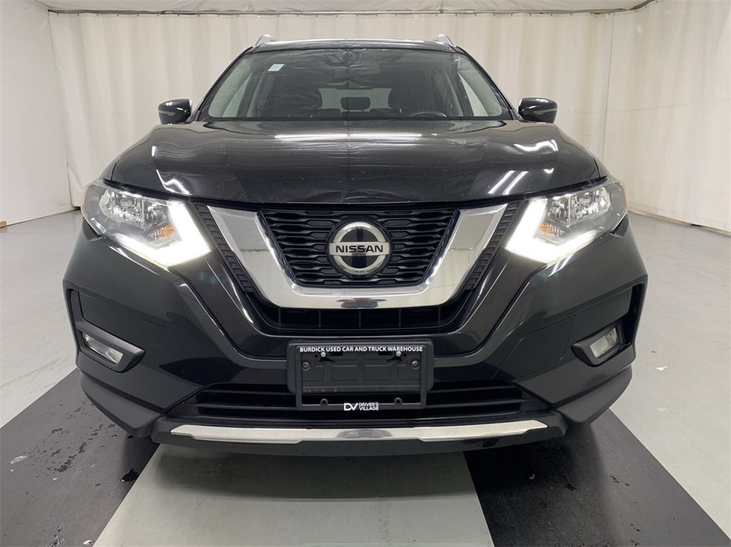 Used 2020 Nissan Rogue SV with VIN JN8AT2MV4LW141544 for sale in Cicero, NY