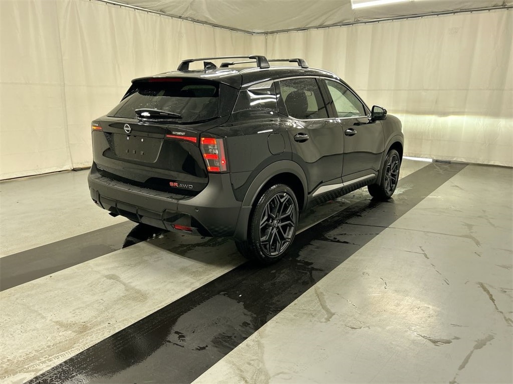 New 2026 Nissan Kicks SR SUV