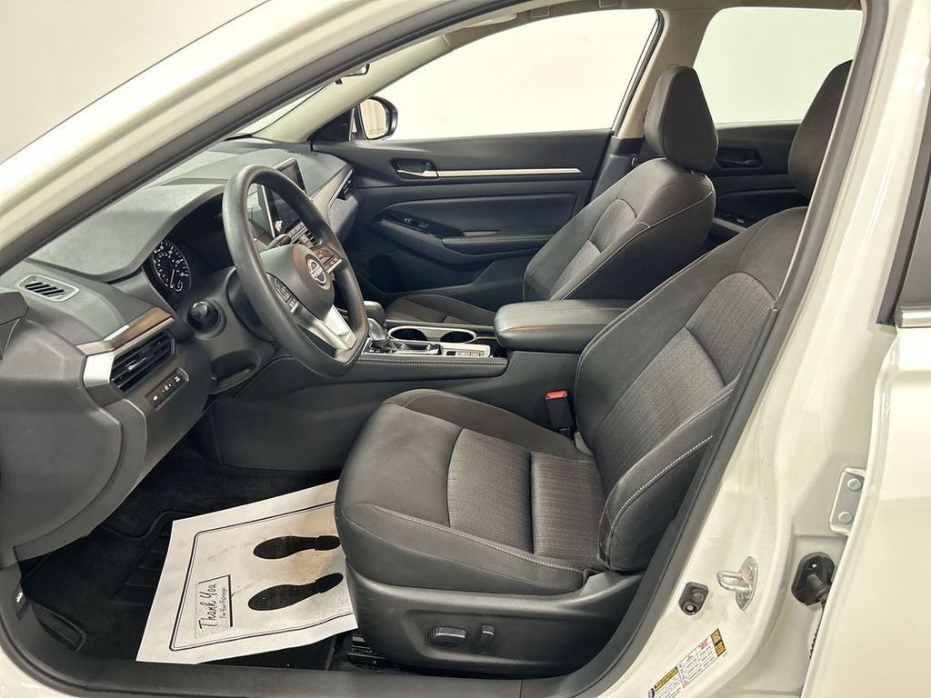2023 Nissan Altima SV - Photo 9