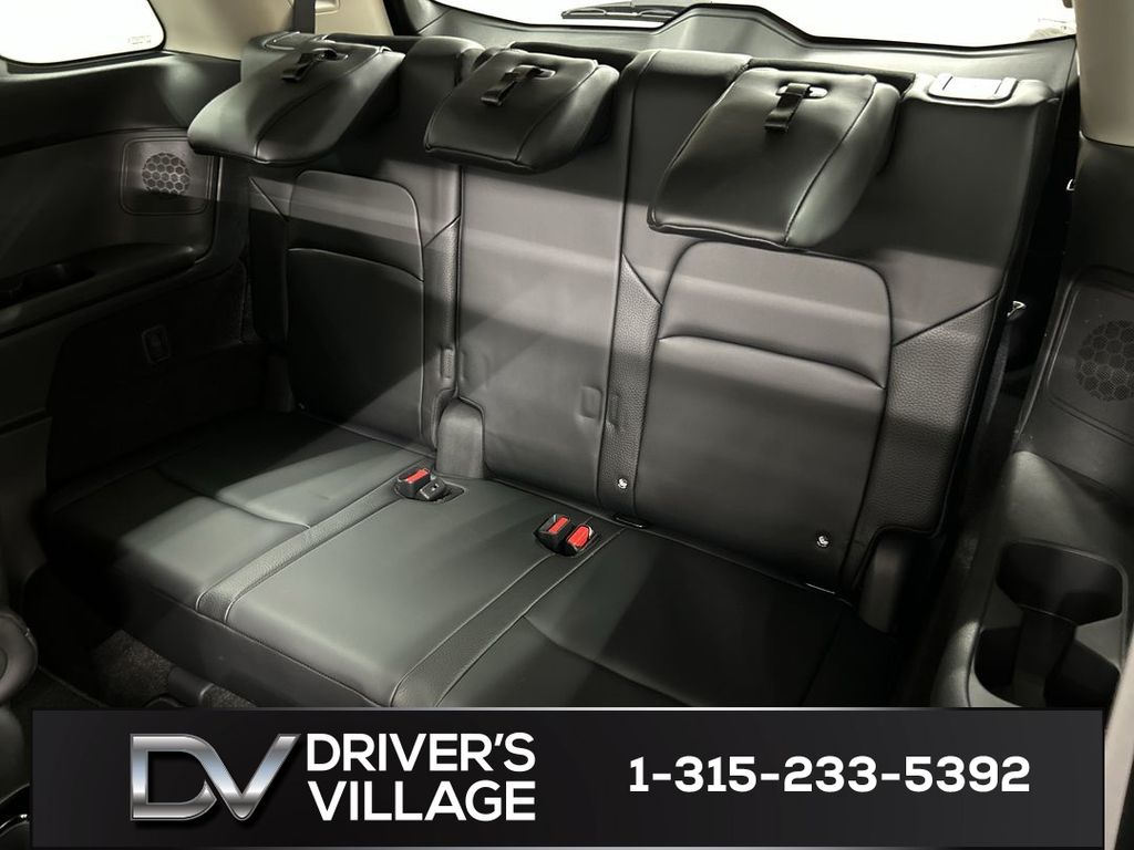 2023 Nissan Pathfinder SL - Photo 22