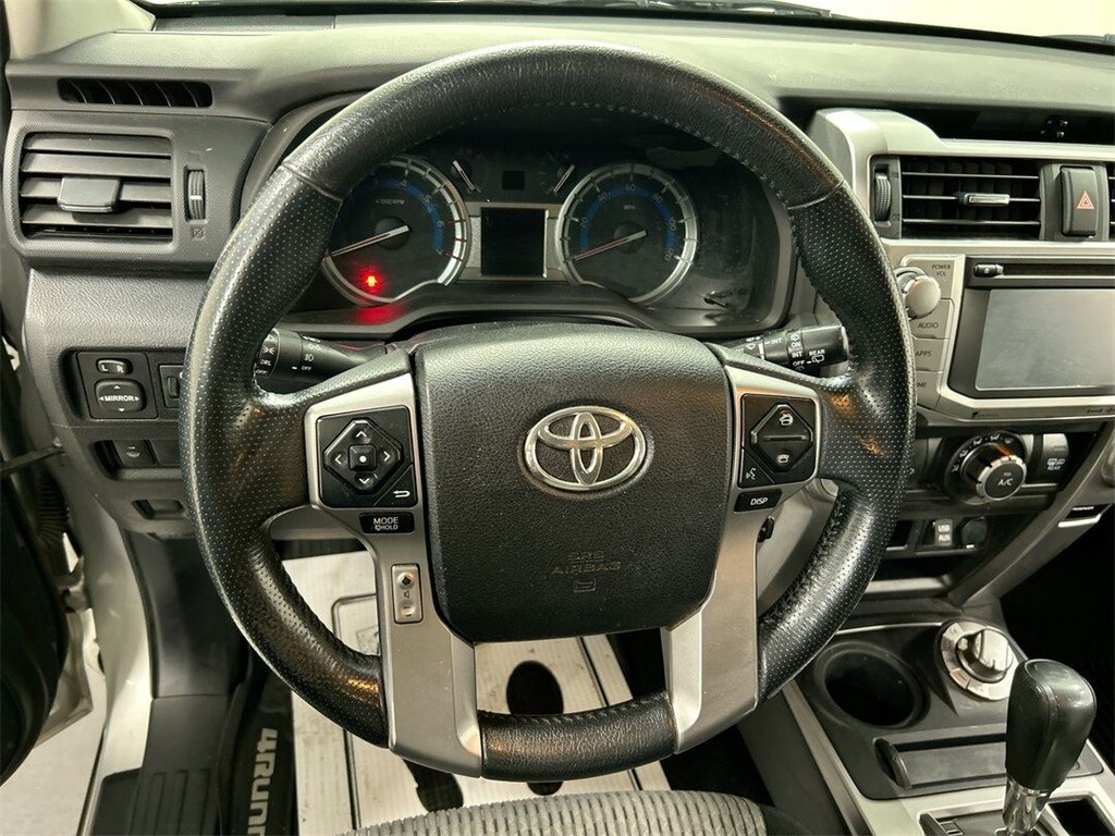 2018 Toyota 4Runner SR5 photo 4