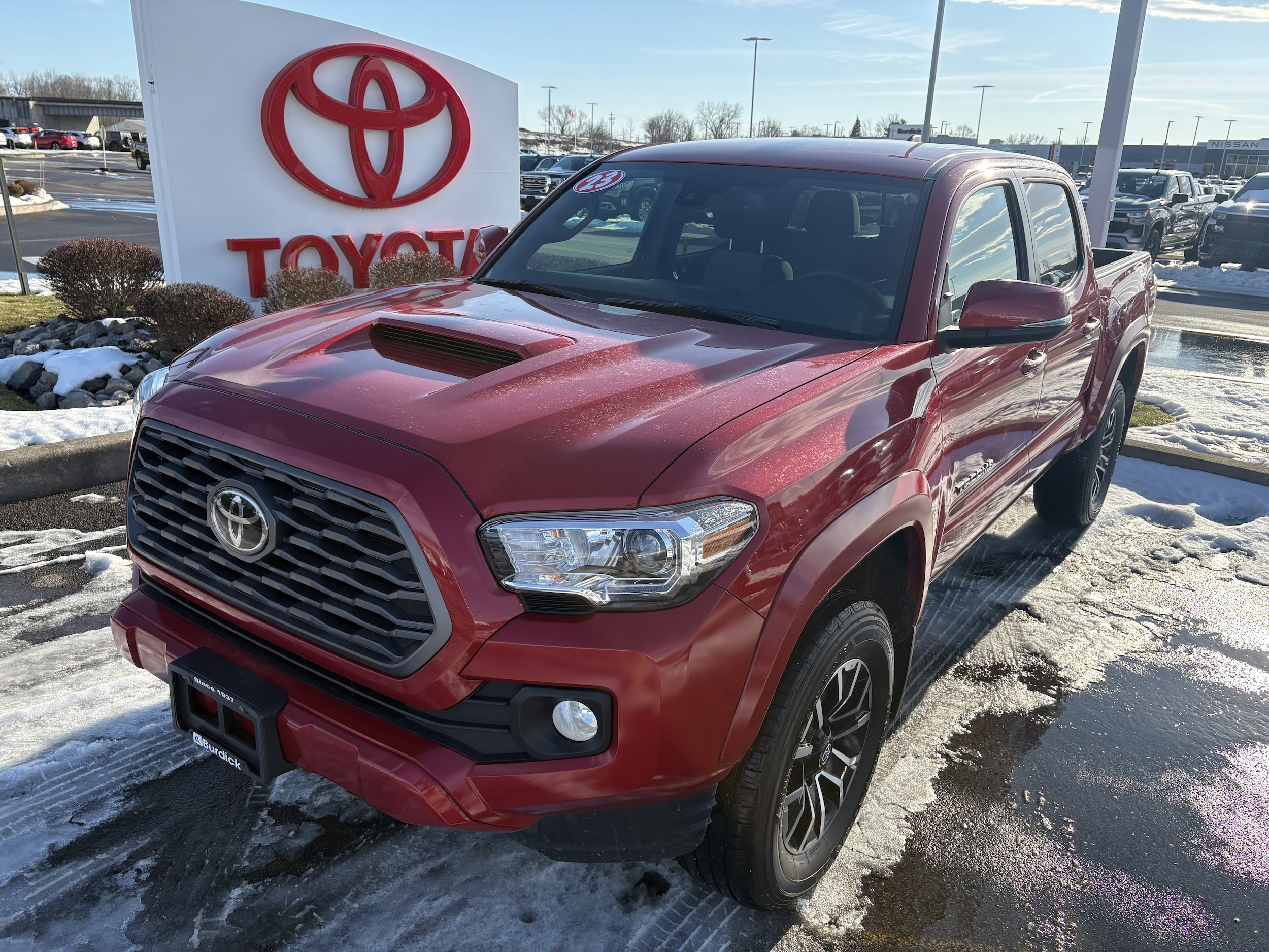 2023 Toyota Tacoma TRD Sport's photo