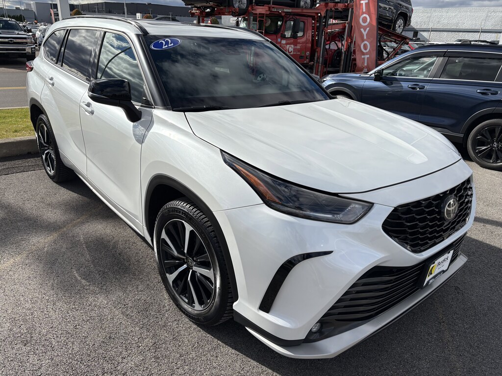 Used 2022 Toyota Highlander XSE SUV