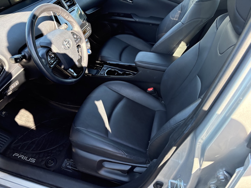 Used 2019 Toyota Prius XLE AWD-e Hatchback