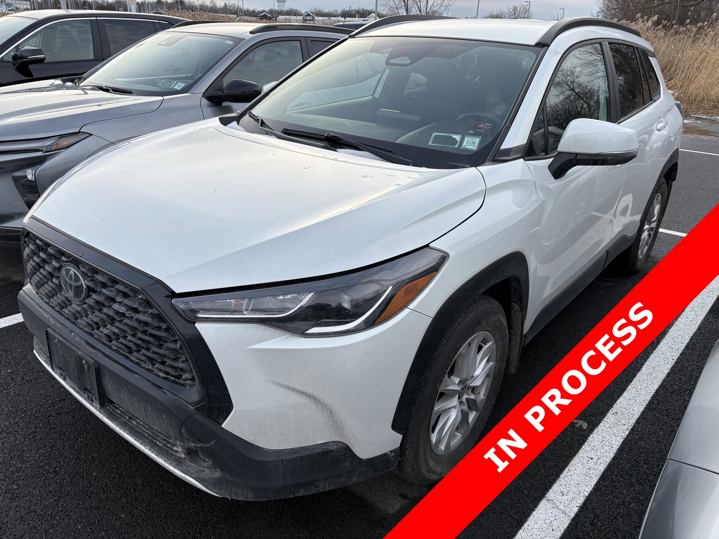 2023 Toyota Corolla Cross LE's photo