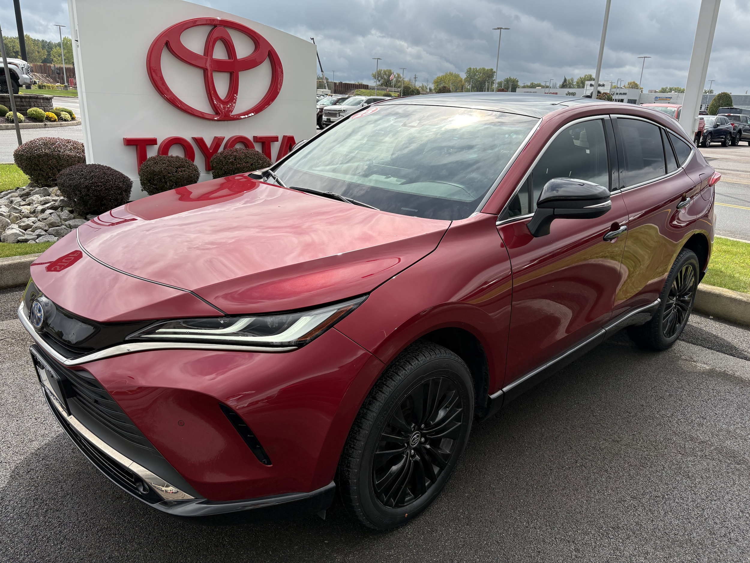 2023 Toyota Venza Nightshade's photo