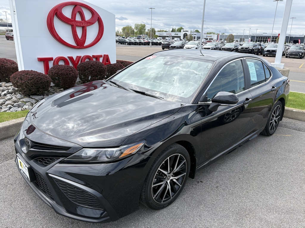 Used 2024 Toyota Camry SE Sedan
