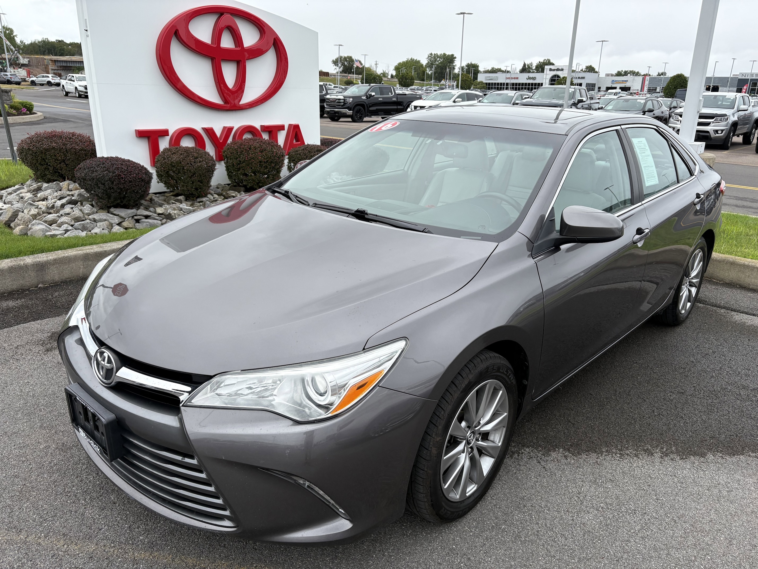 2016 Toyota Camry XLE