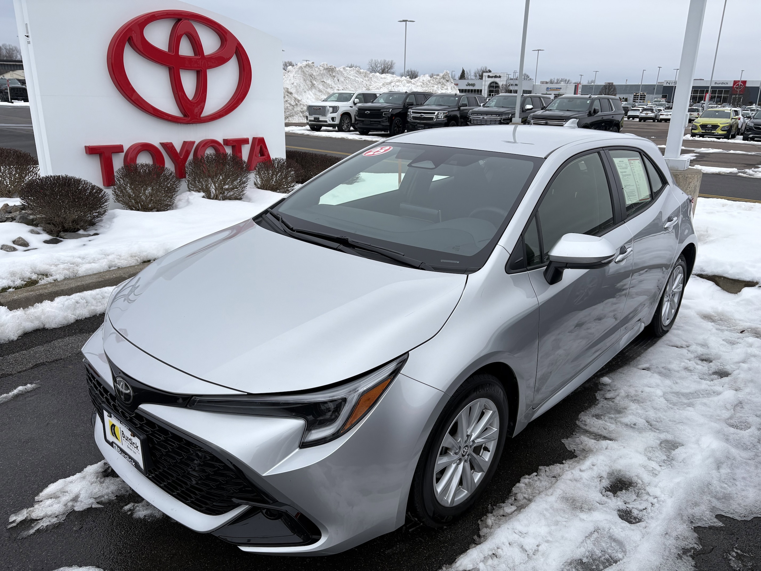 2023 Toyota Corolla Hatchback SE