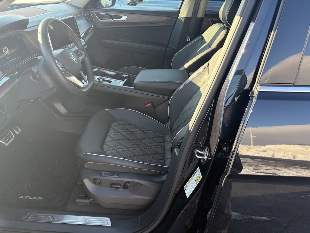 Used 2025 Volkswagen Atlas 2.0T SEL Premium R-Line SUV