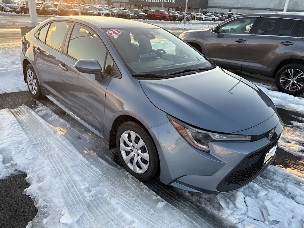 Used 2021 Toyota Corolla LE Sedan
