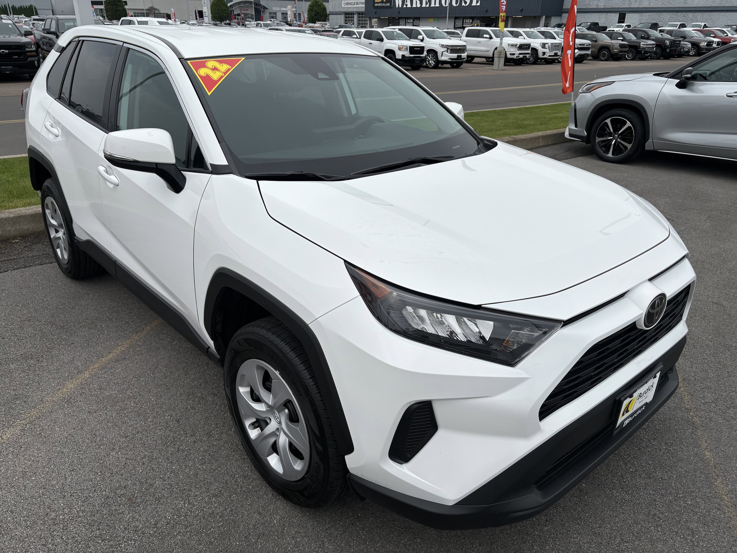 Certified 2022 Toyota RAV4 LE with VIN 2T3G1RFVXNC289170 for sale in Cicero, NY