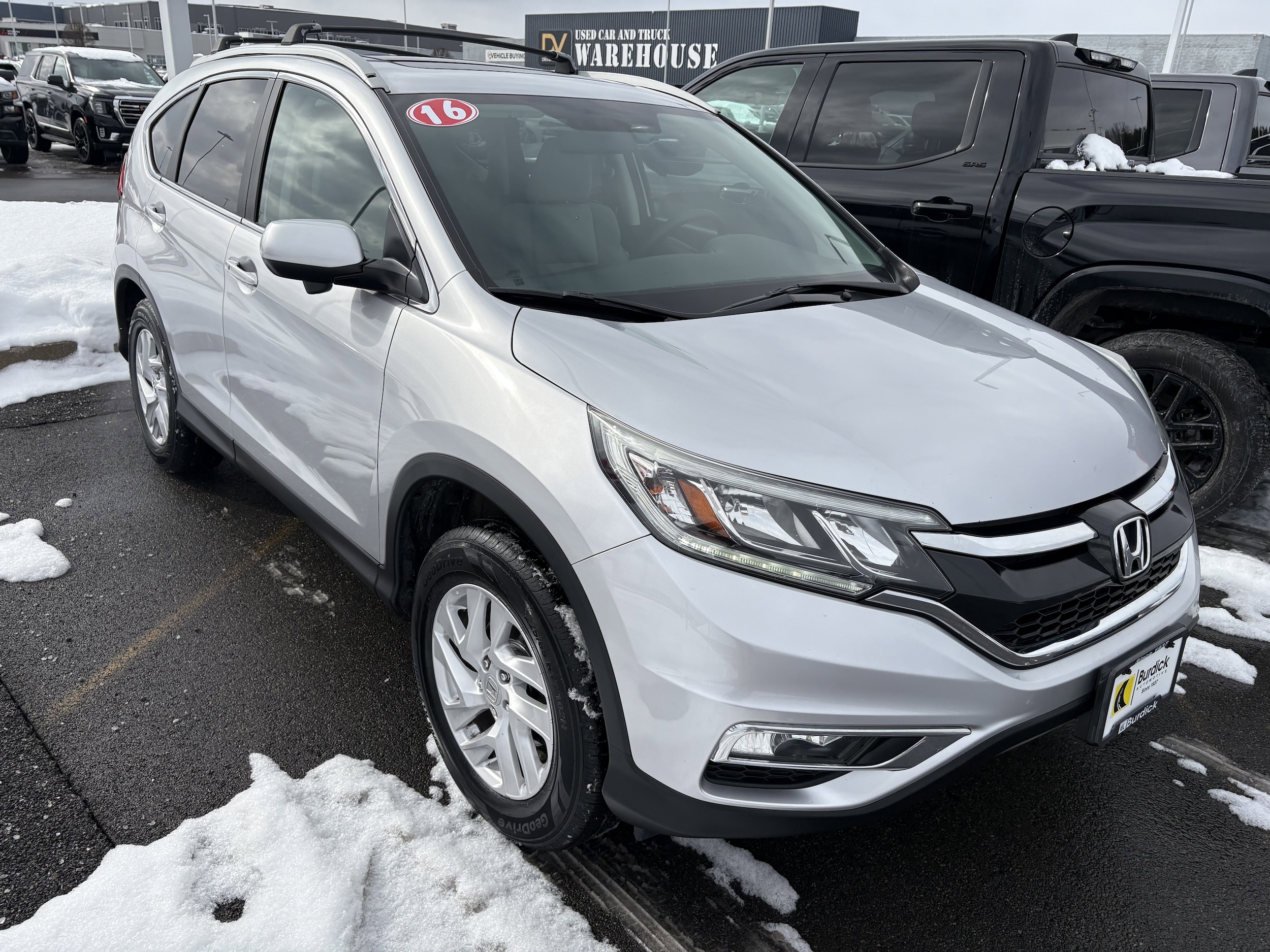Used 2016 Honda CR-V EX with VIN 2HKRM4H57GH635684 for sale in Cicero, NY