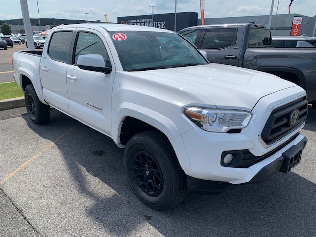 Used 2021 Toyota Tacoma SR5 with VIN 3TYCZ5AN2MT015164 for sale in Cicero, NY