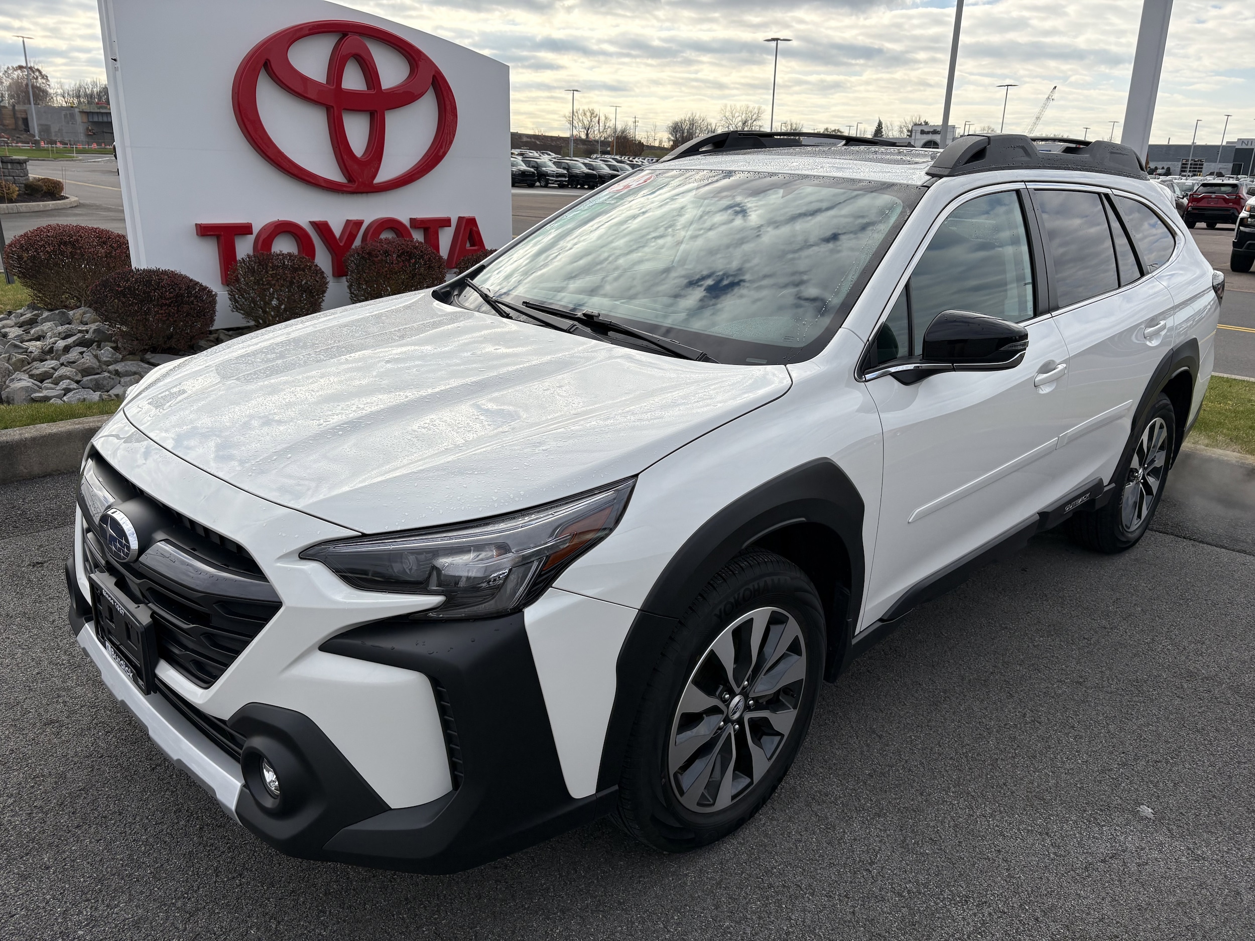 2024 Subaru Outback Limited's photo