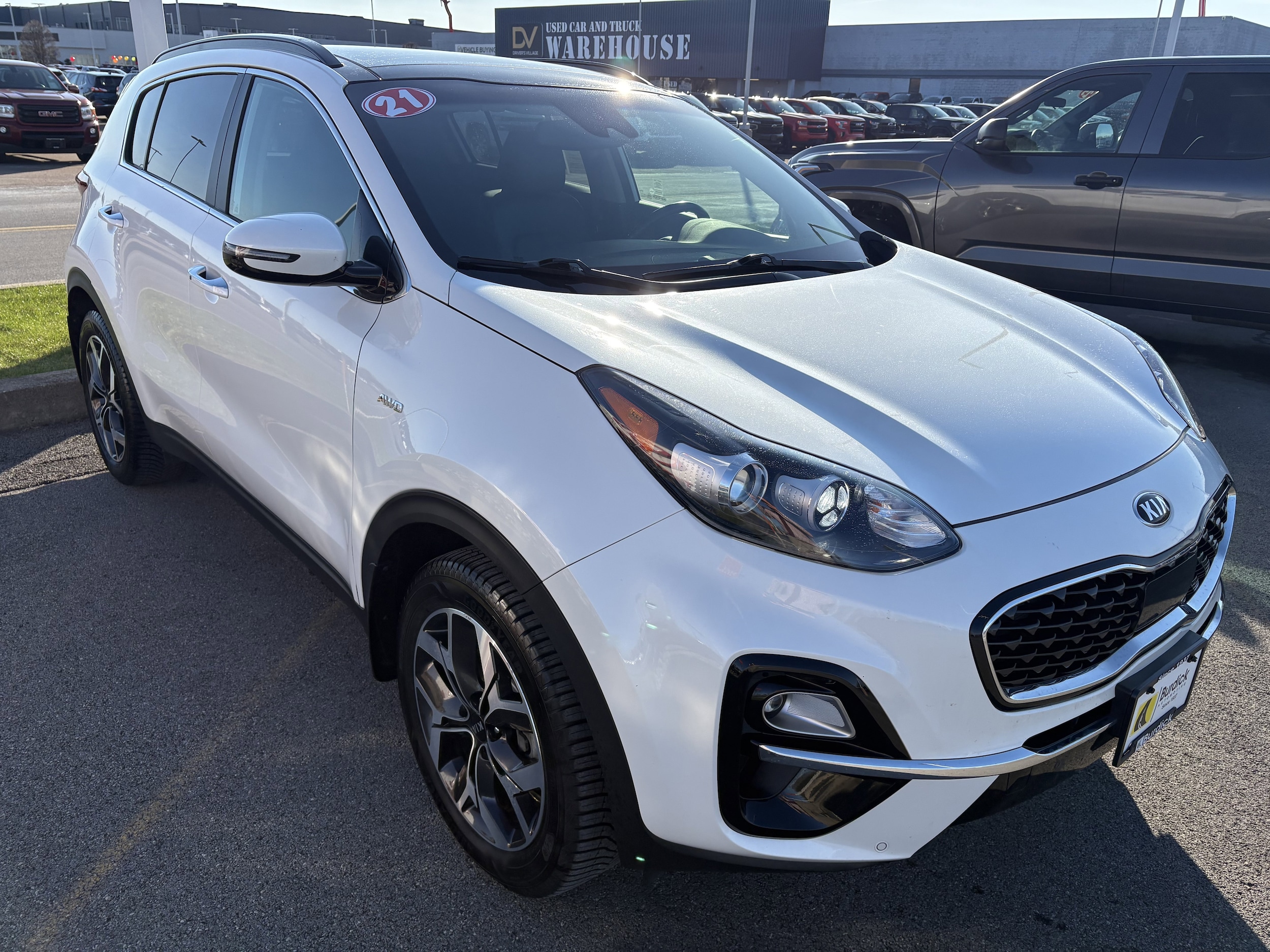 Used 2021 Kia Sportage EX with VIN KNDPNCAC6M7856510 for sale in Cicero, NY
