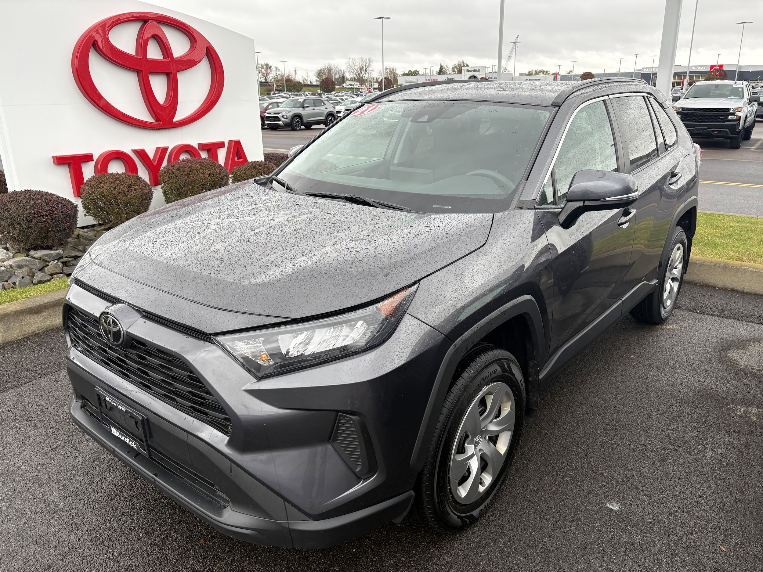 2021 Toyota RAV4 LE