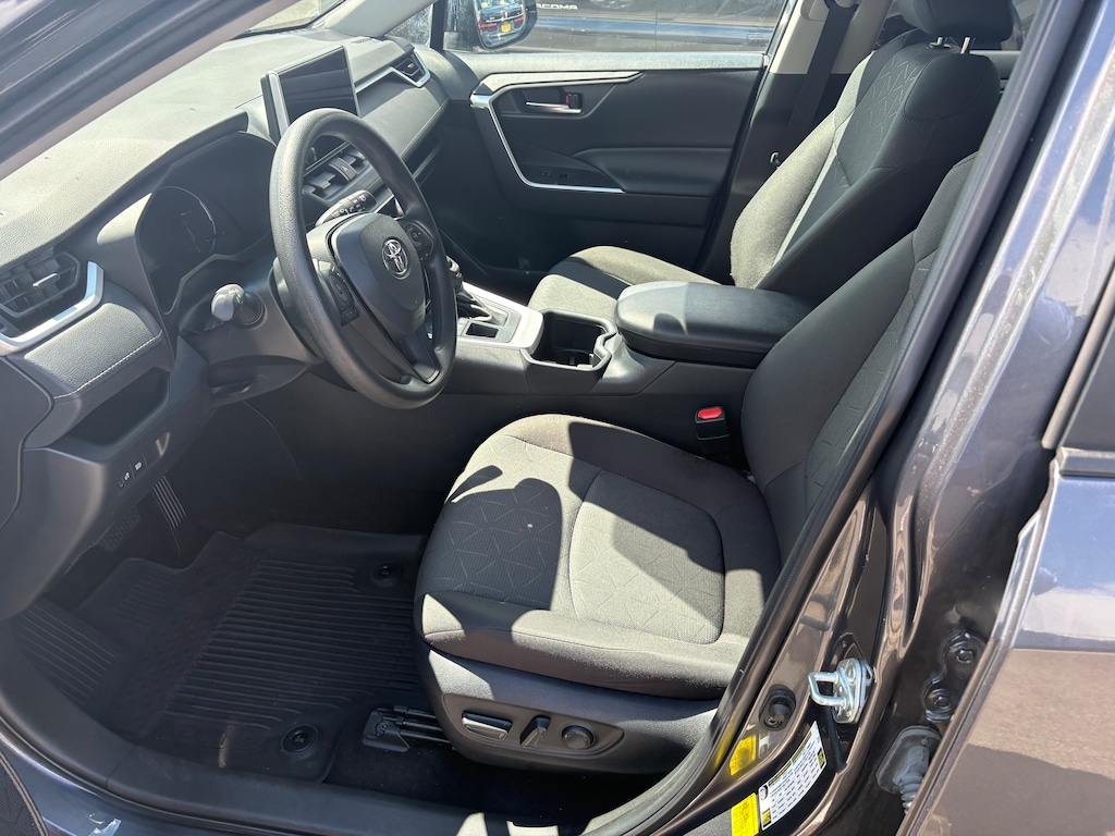 Used 2023 Toyota RAV4 XLE SUV