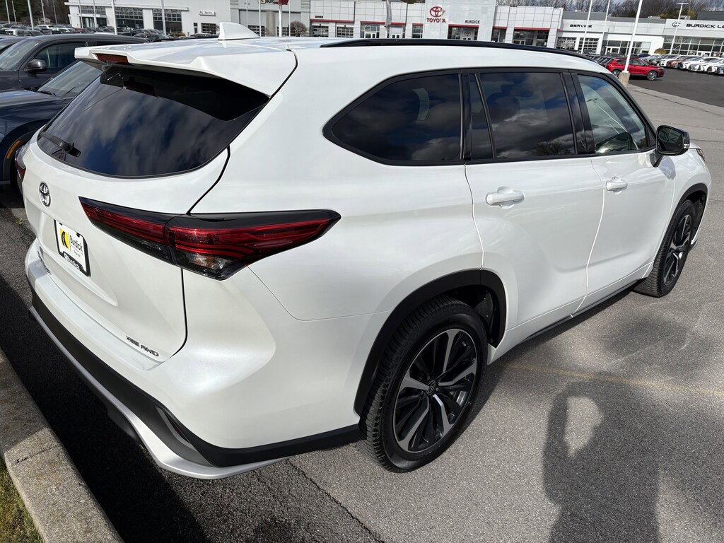 Used 2022 Toyota Highlander XSE SUV
