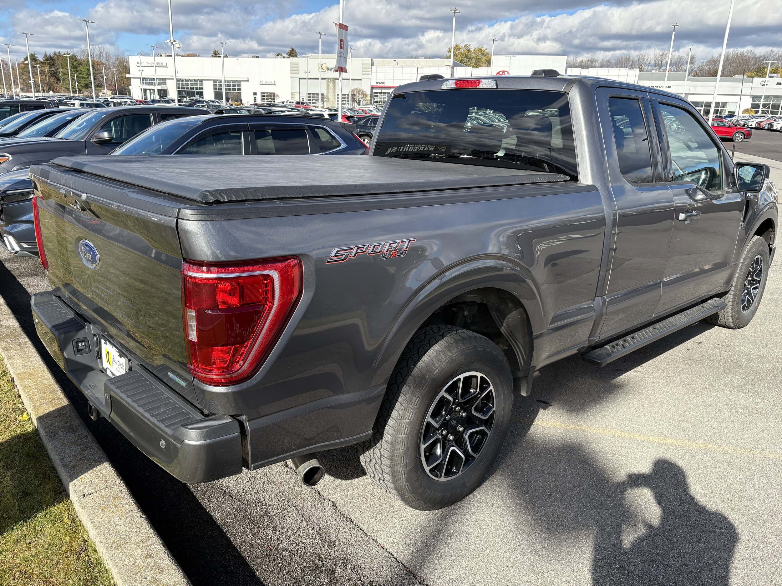 2023 Ford F-150 photo 2