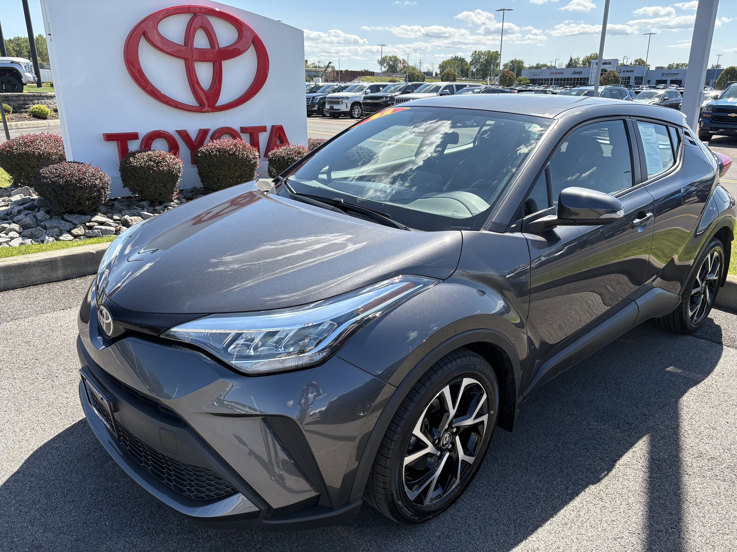 2022 Toyota C-HR XLE