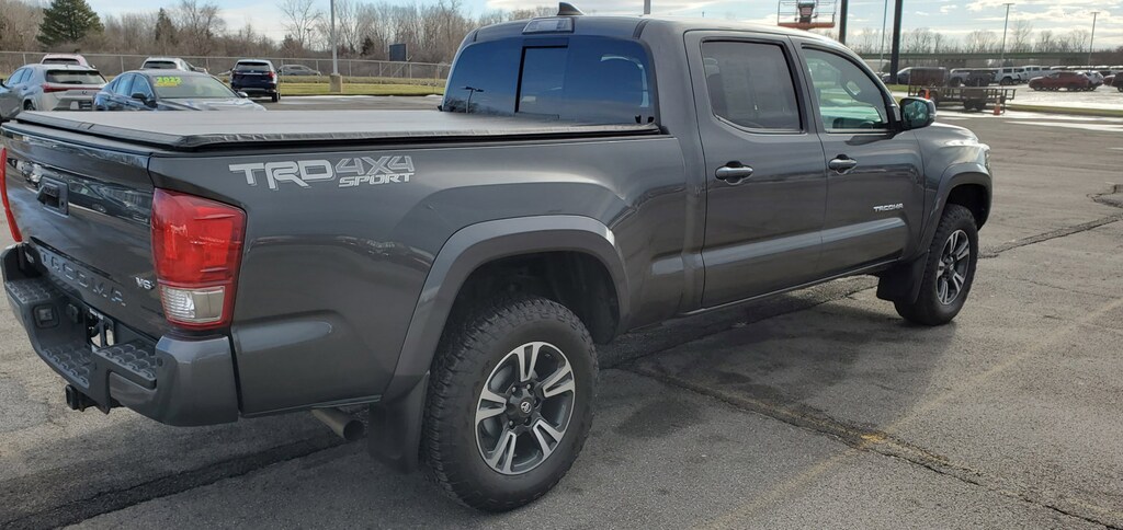 Used 2017 Toyota Tacoma TRD Sport 4x4 Double Cab 6' Bed Truck Double Cab