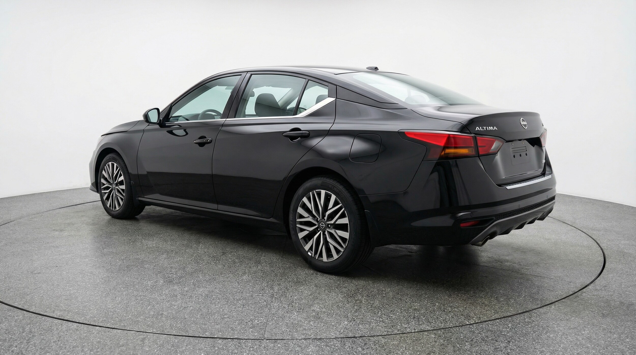 Thumbnail: 2025 Nissan Altima - 5