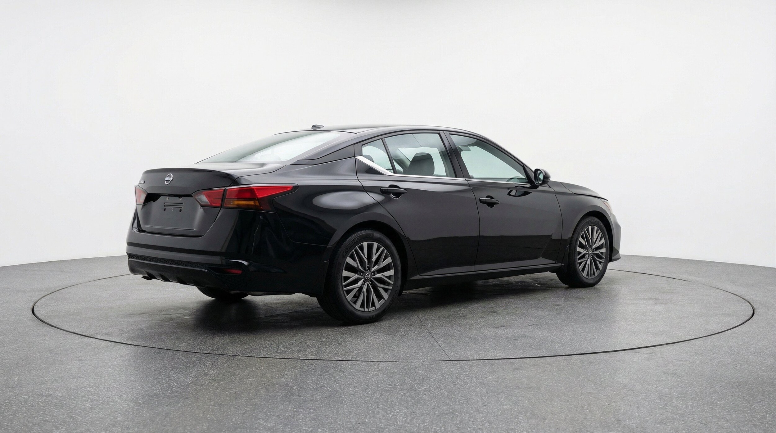Thumbnail: 2025 Nissan Altima - 9