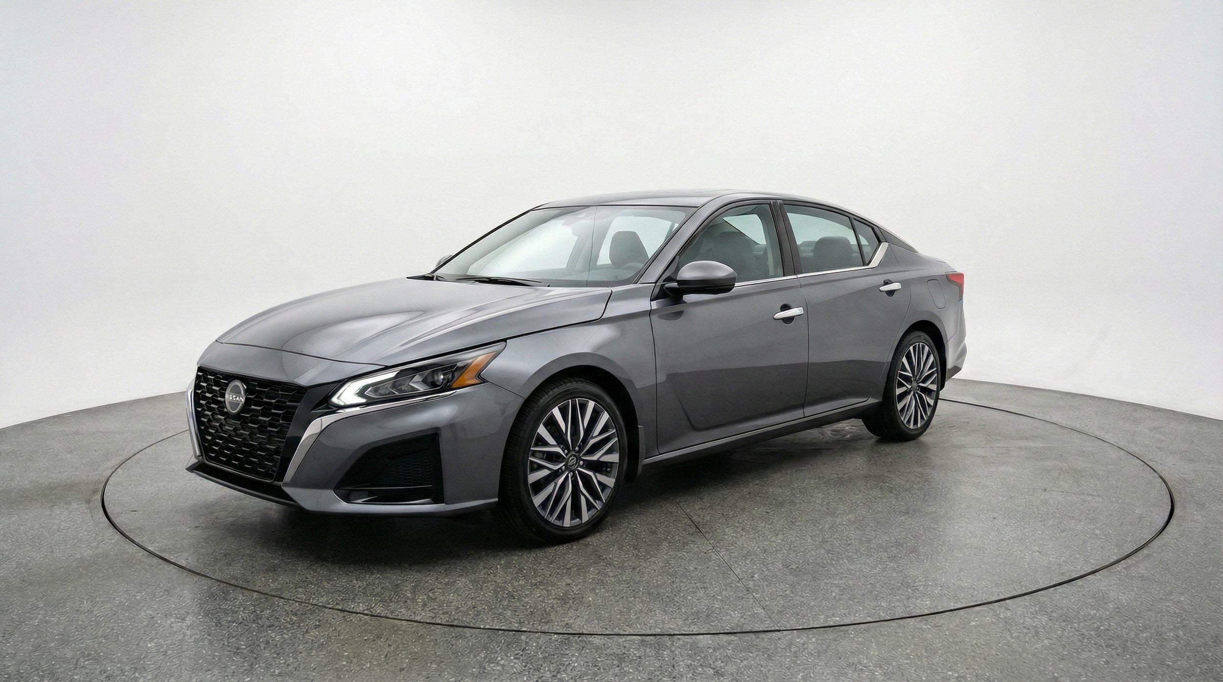 Thumbnail: 2025 Nissan Altima - 3