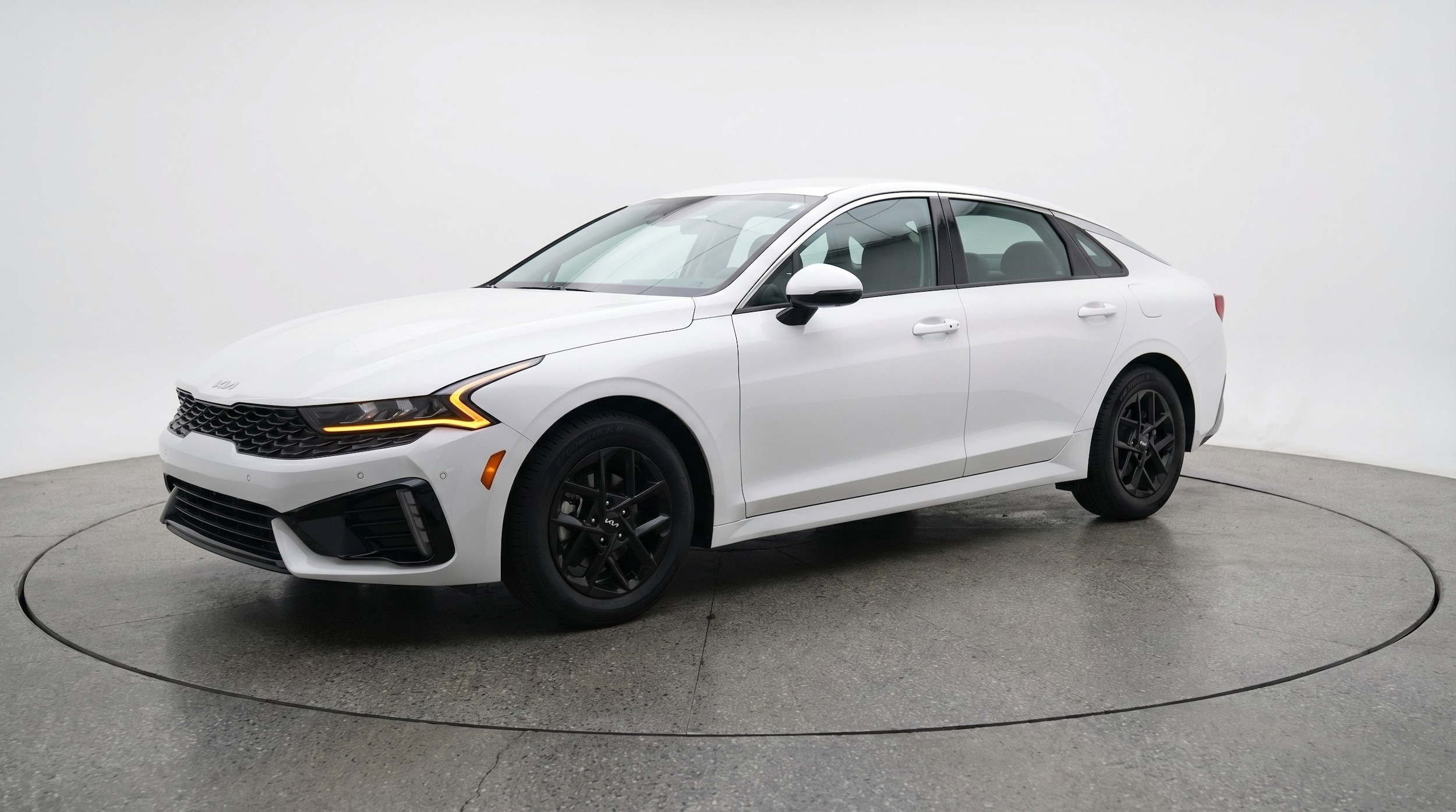Thumbnail: 2025 Kia K5 - 3