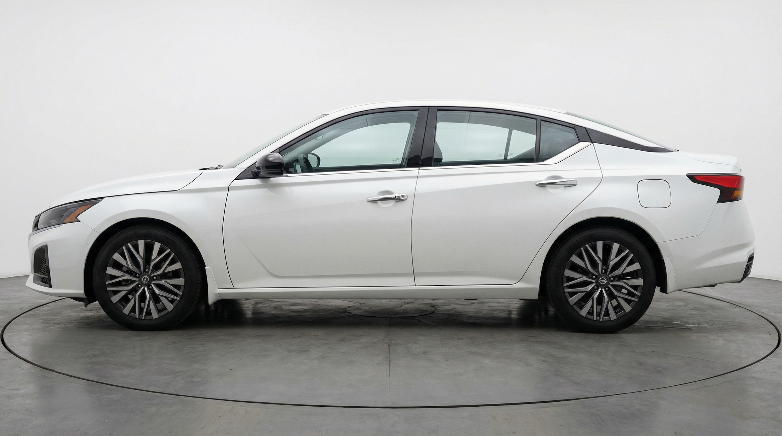 Thumbnail: 2025 Nissan Altima - 4