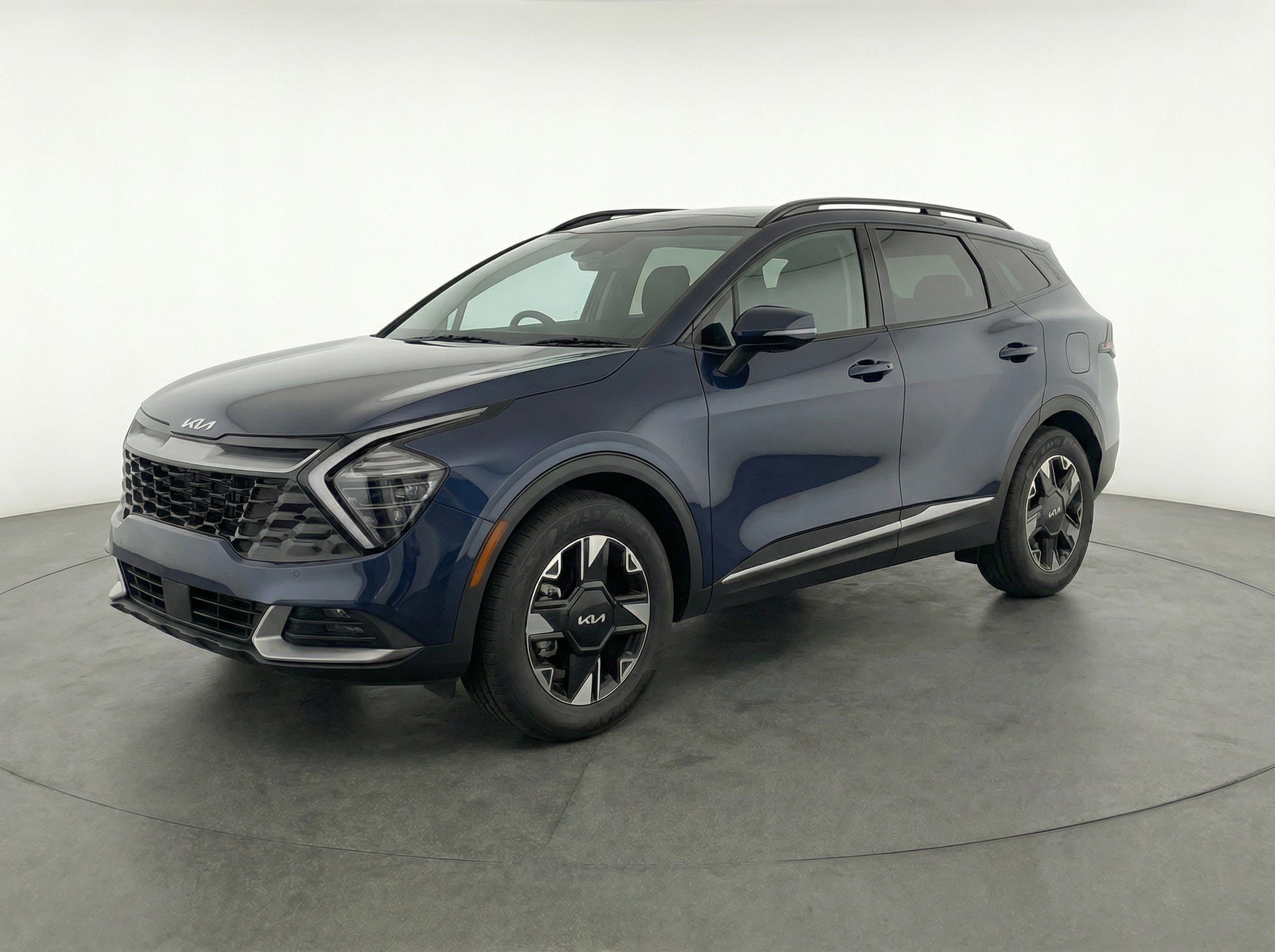 Thumbnail: 2026 Kia Sportage - 3