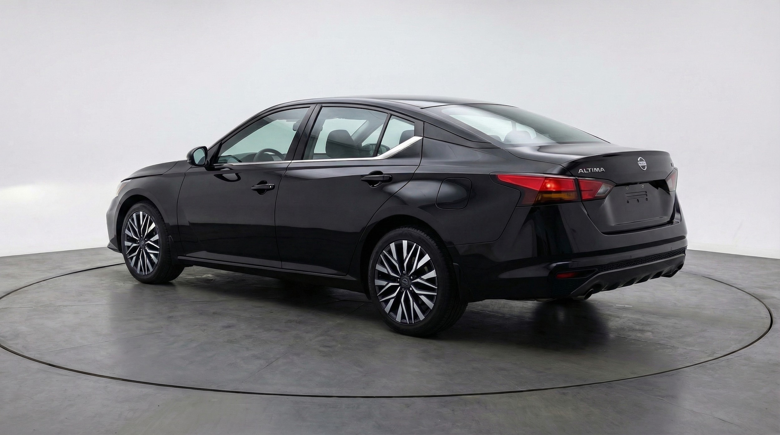 Thumbnail: 2025 Nissan Altima - 5