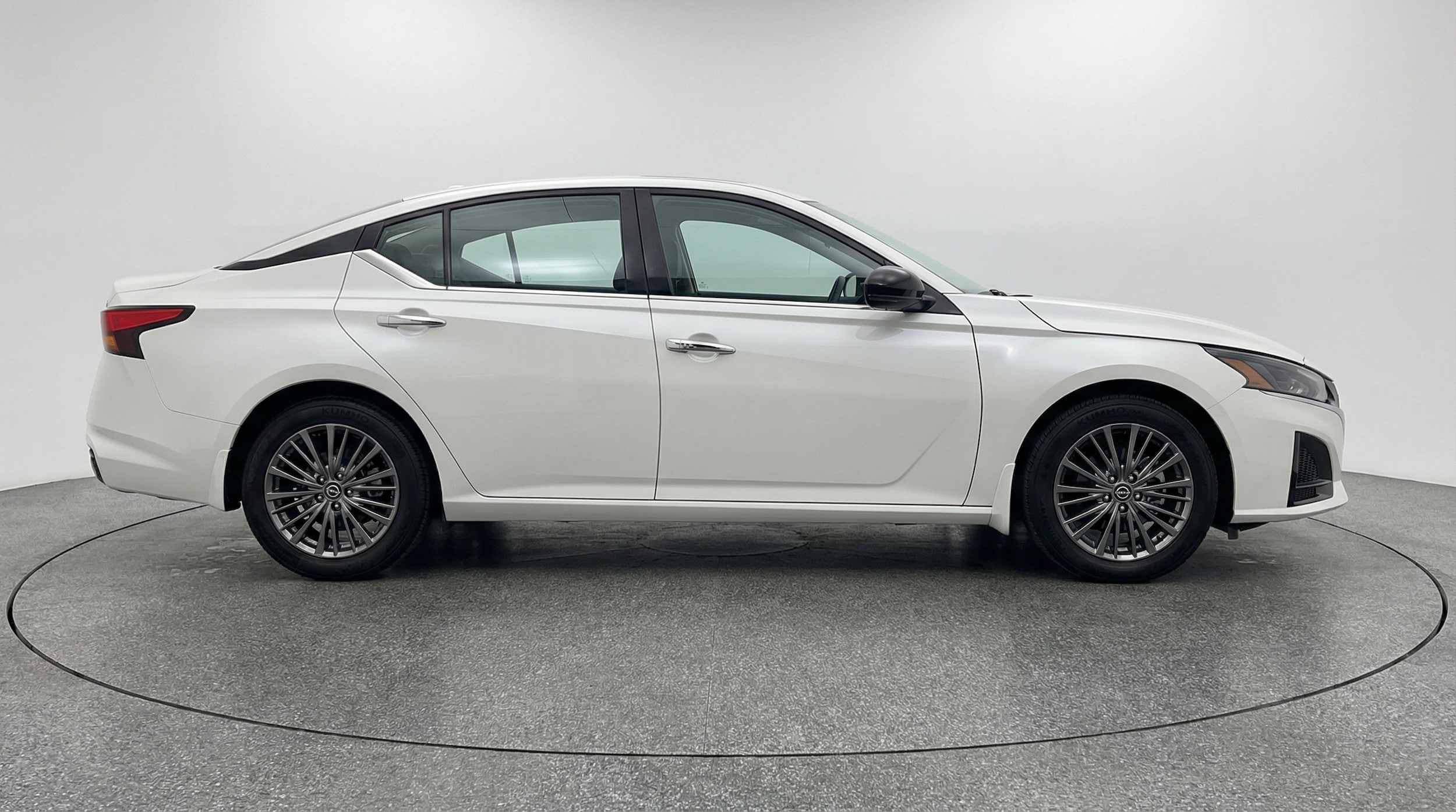 Thumbnail: 2025 Nissan Altima - 8