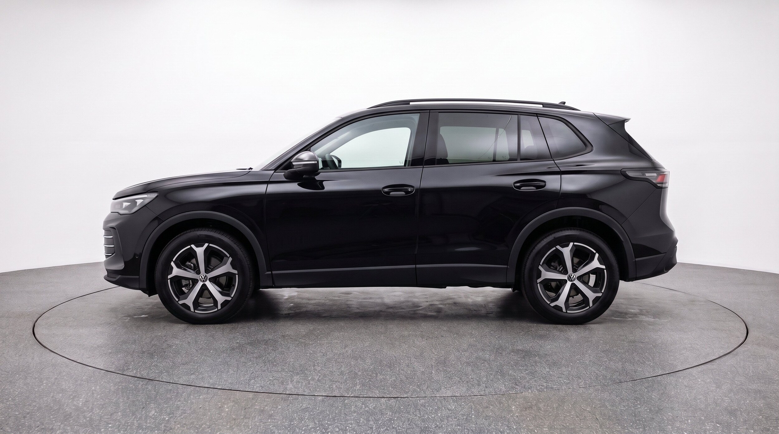 Thumbnail: 2026 Volkswagen Tiguan - 5