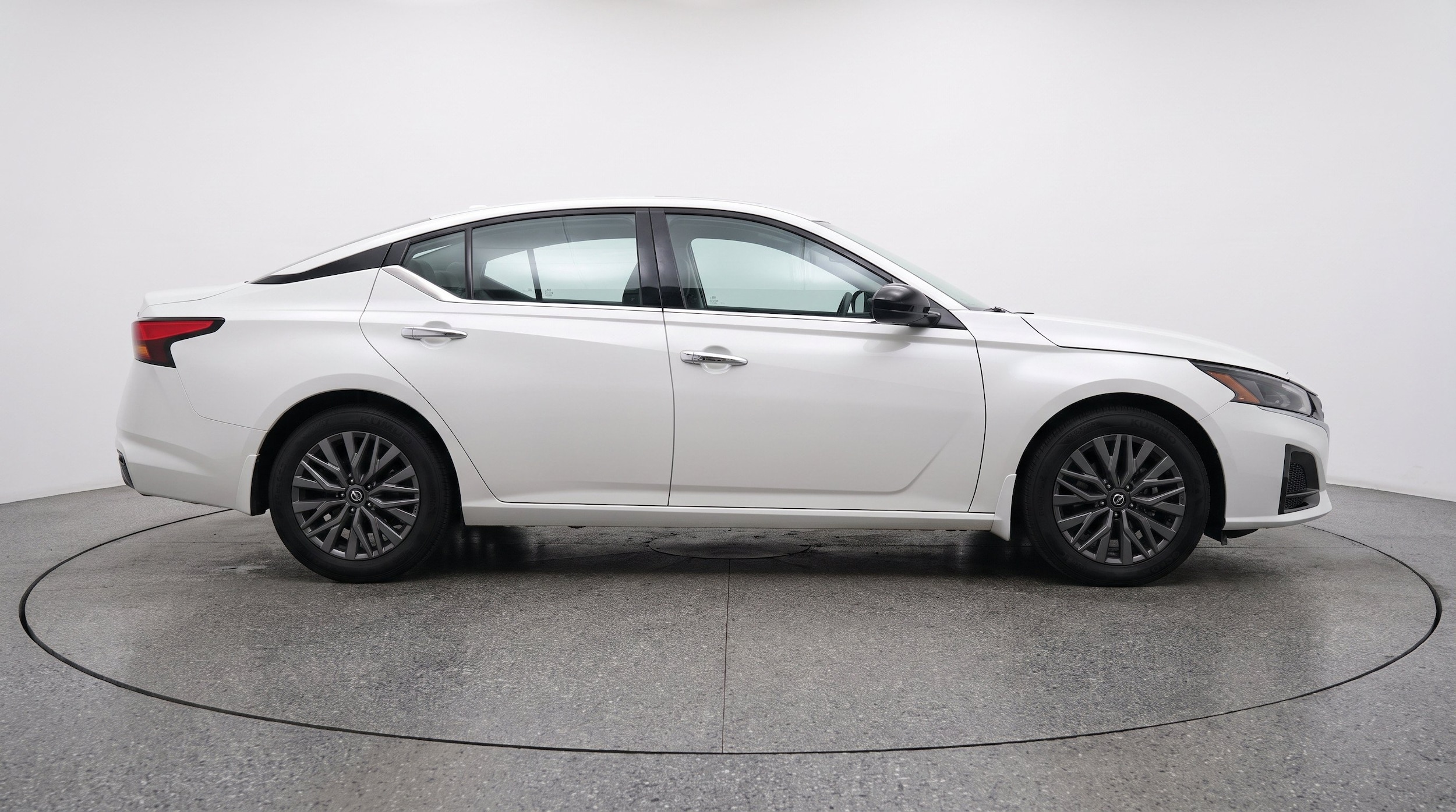 Thumbnail: 2025 Nissan Altima - 10