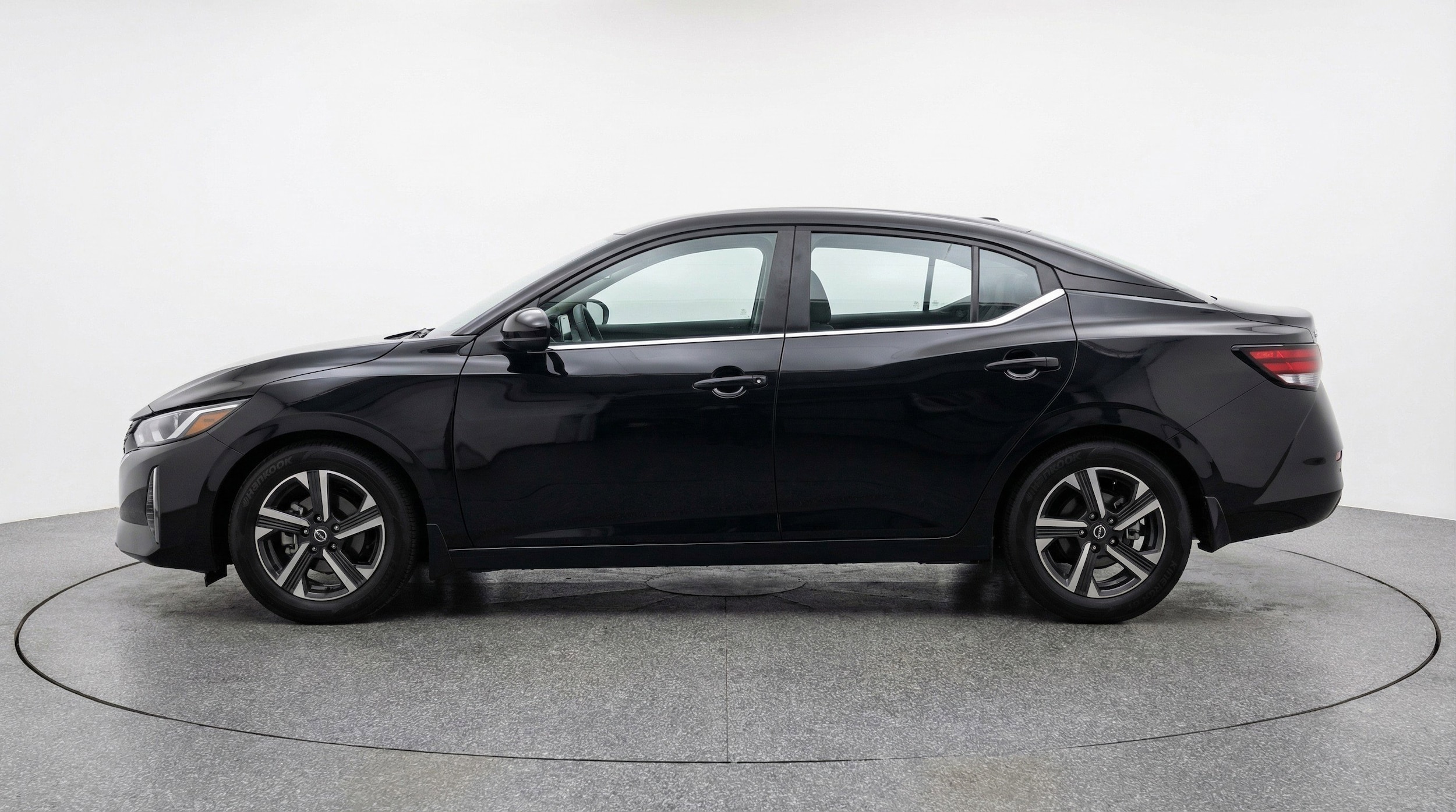 Thumbnail: 2025 Nissan Sentra - 5