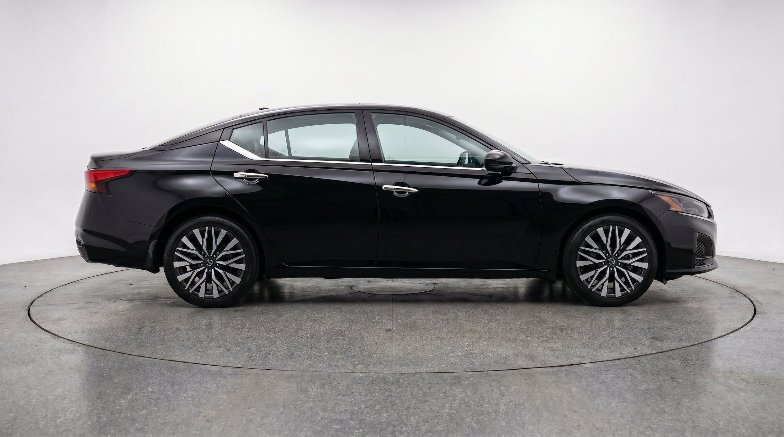 Thumbnail: 2025 Nissan Altima - 11