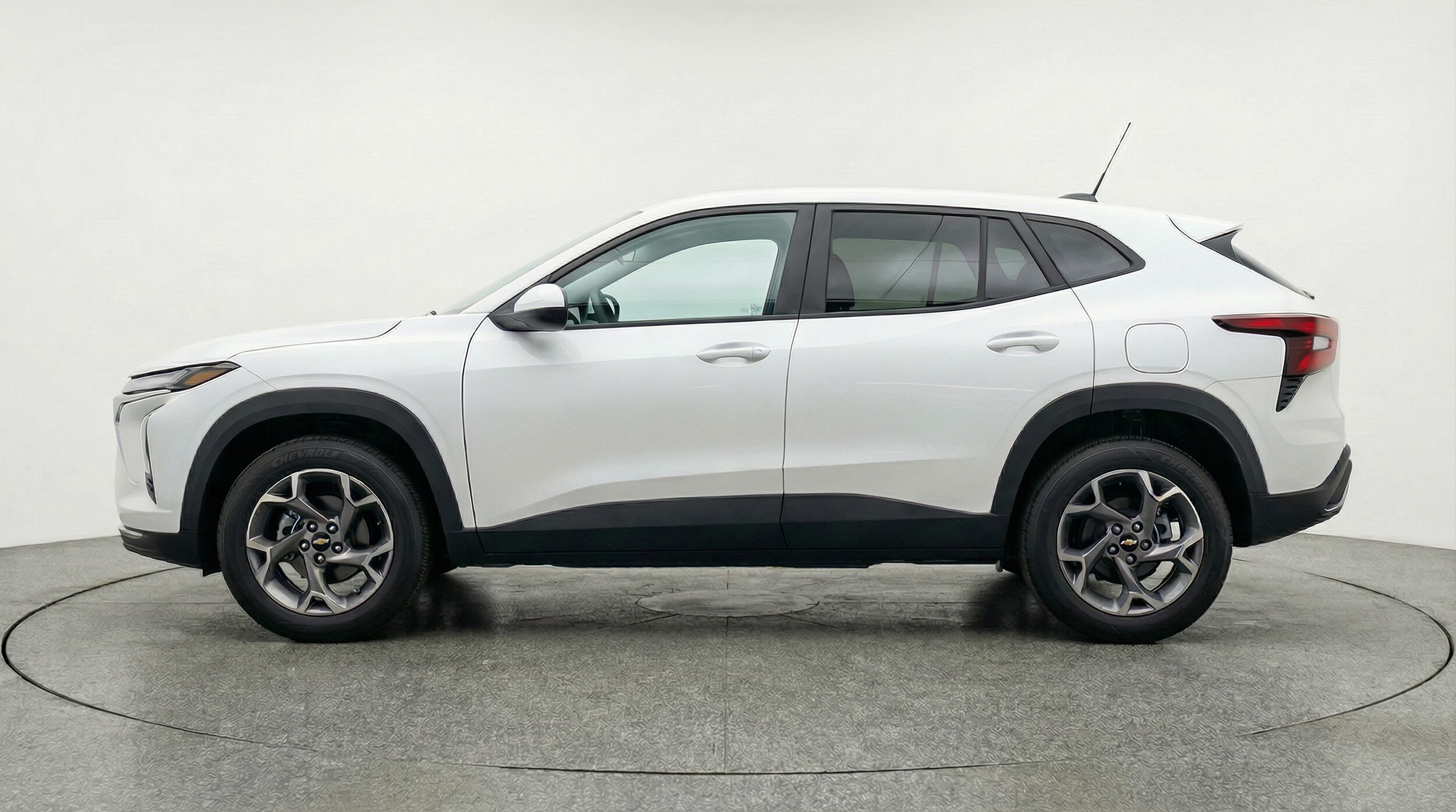 Thumbnail: 2025 Chevrolet Trax - 4