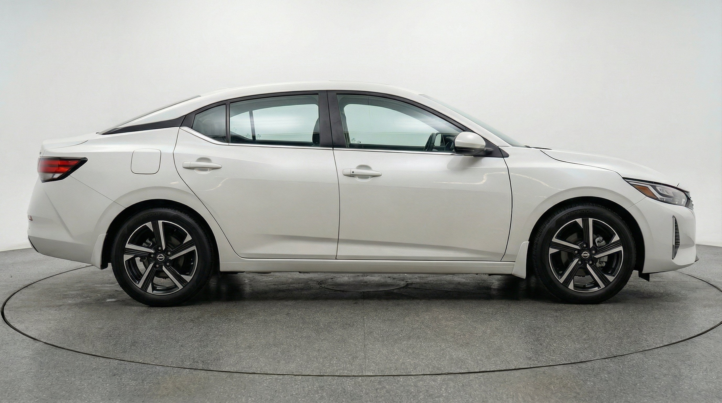 Thumbnail: 2025 Nissan Sentra - 11