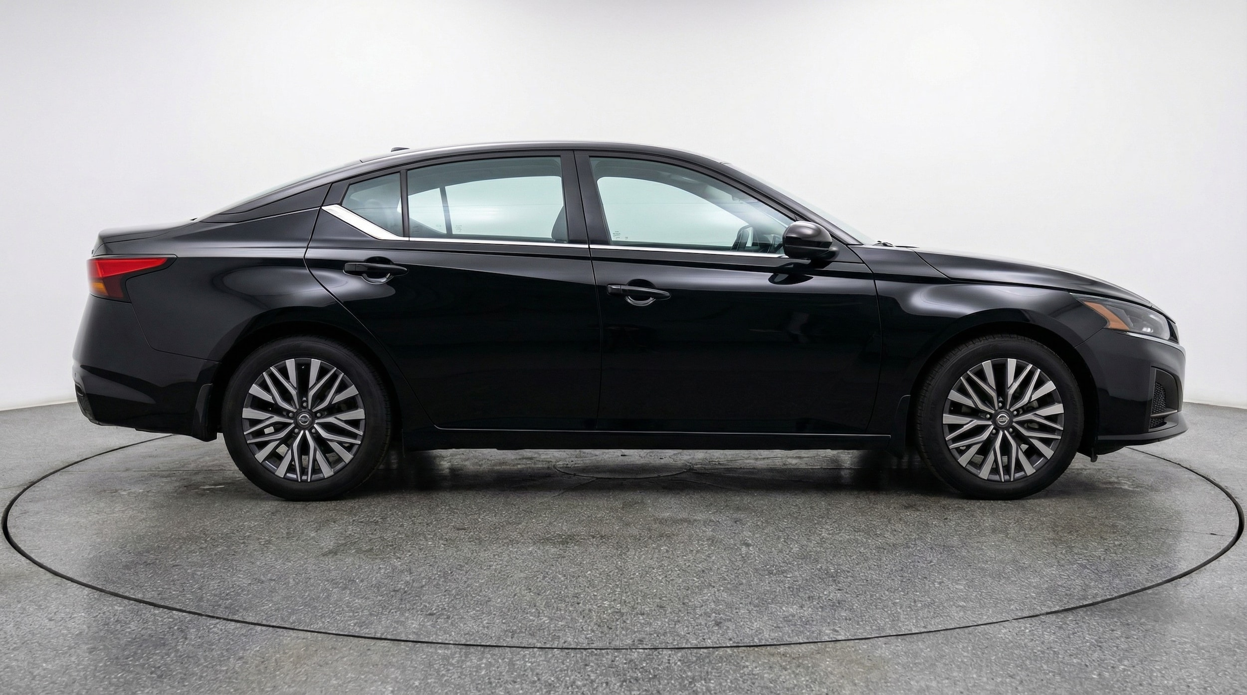 Thumbnail: 2025 Nissan Altima - 8