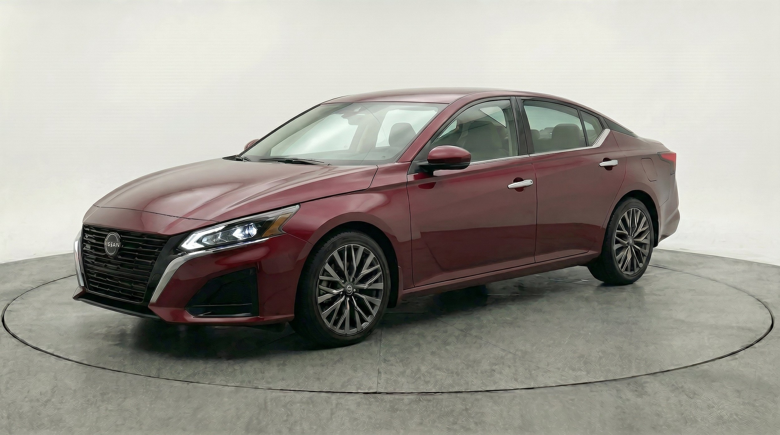 Thumbnail: 2025 Nissan Altima - 3